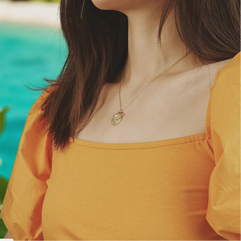 LYRAE MEDALLION